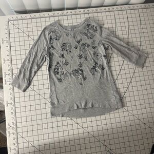 Girls size M‎ Miss attitude Gray Floral Embroidered Top